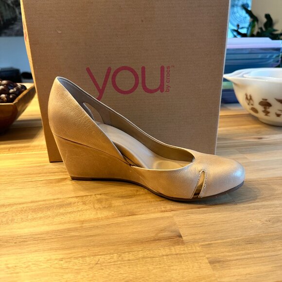 Women's Tan Wedges - Picture 2 of 4